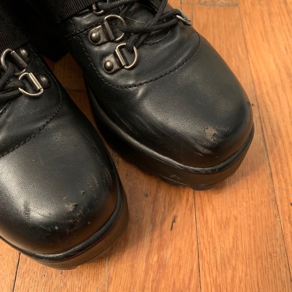 Boots - Picture 2 of 4